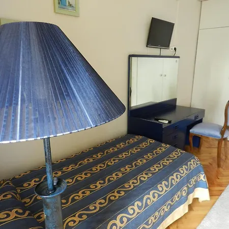 Berk Guest House - Grandma'S House Стамбул Номер фото